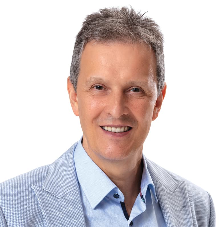 rotzeler copy|_T2A6890_A4_print|Pic 1 Recovery and Towing System|Pic 2 Engineering Tank|Pic 3 ROTZLER APEX Multi Remote Control